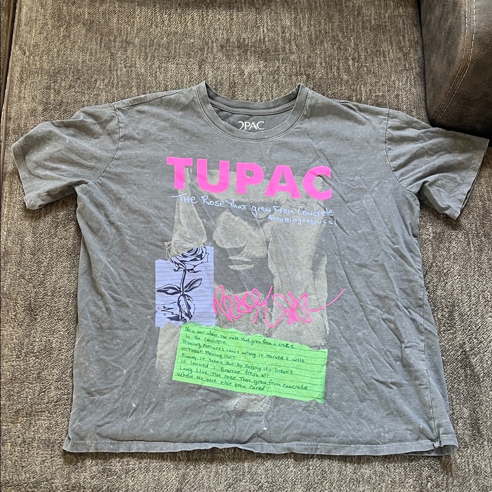 Woman’s tee